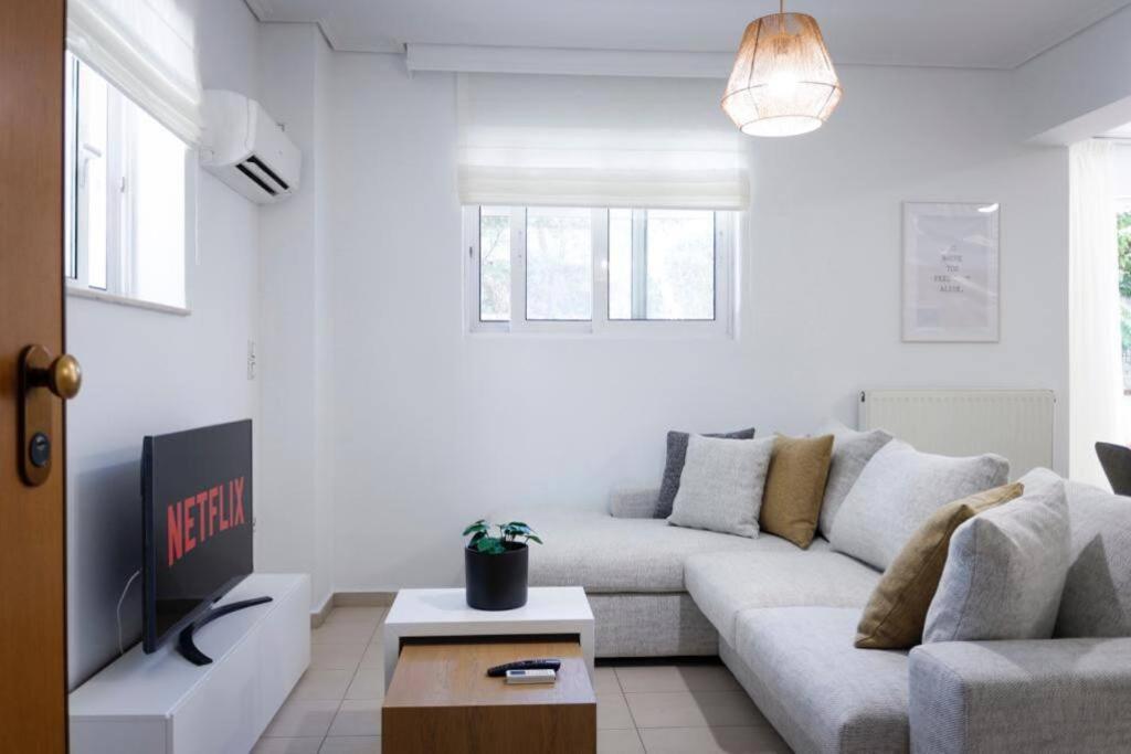 Pame Rentals - Cozy Glyfada Stay With Free Parking Atény Exteriér fotografie